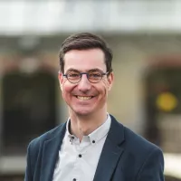 43 Frederik Hindryckx-close-up.jpg